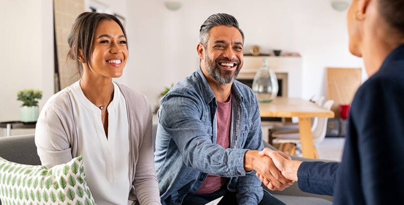 RecoveriesCorp customer care image of happy clients